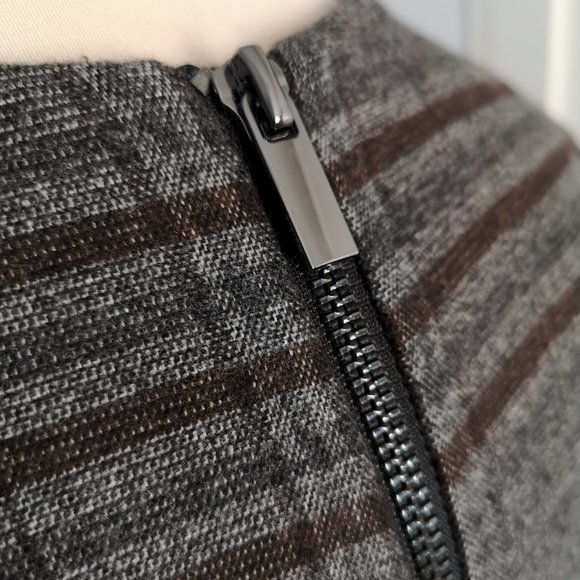 Plaid V-Neck Sheath Dress - Picture 4 of 5